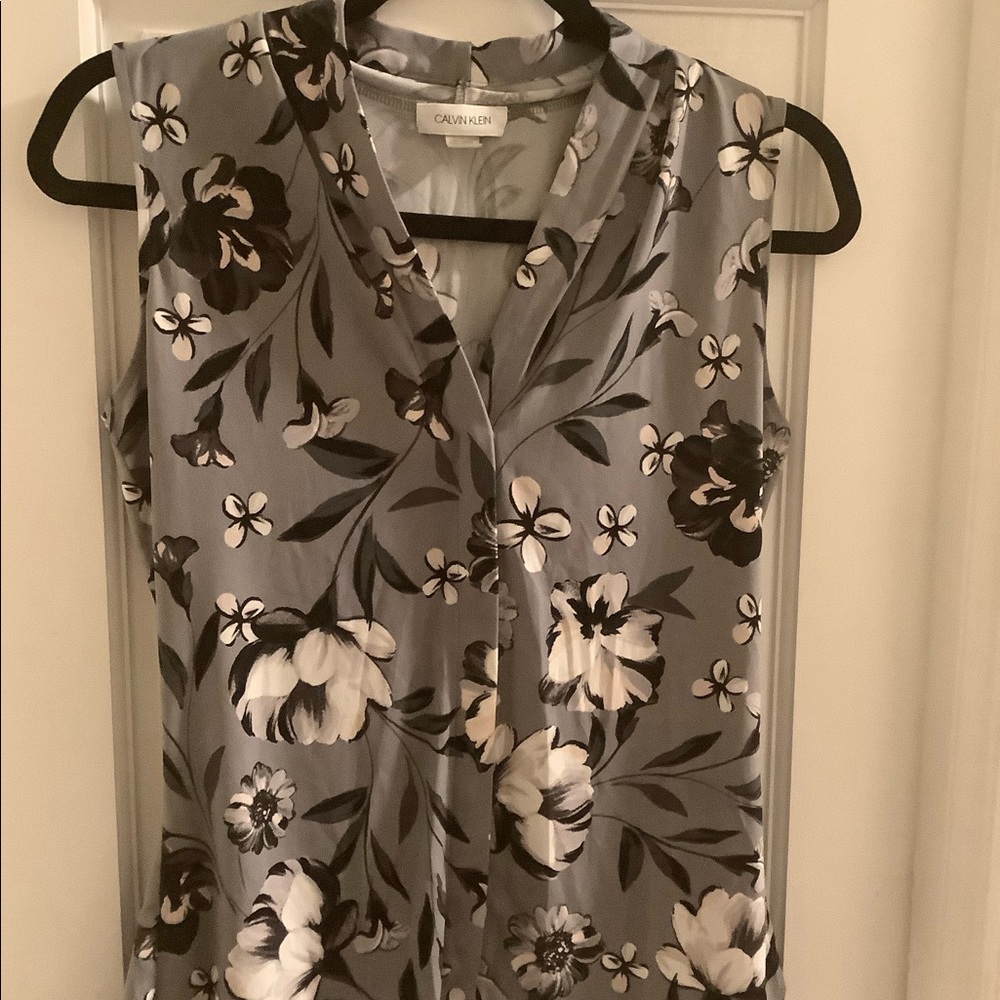 Calvin Klein Pleated V neck top sleeveless